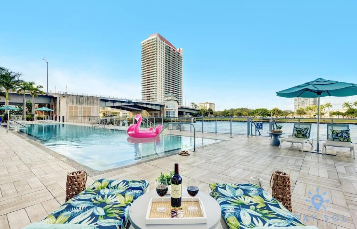 Luxury With Stunning View, Balcony, Amazing Pools Hollywood Exterior foto