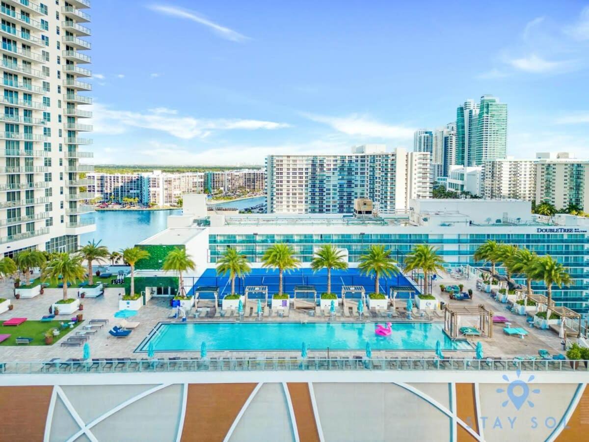 Luxury With Stunning View, Balcony, Amazing Pools Hollywood Exterior foto