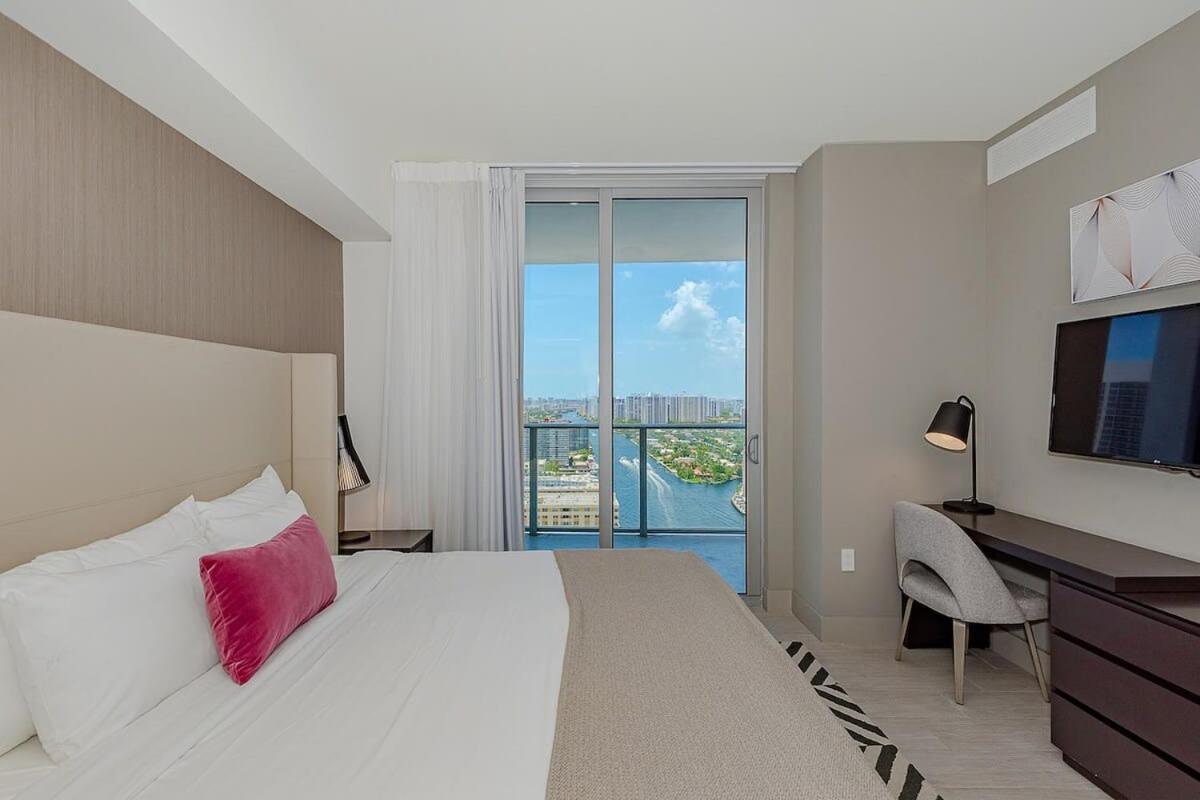 Luxury With Stunning View, Balcony, Amazing Pools Hollywood Exterior foto