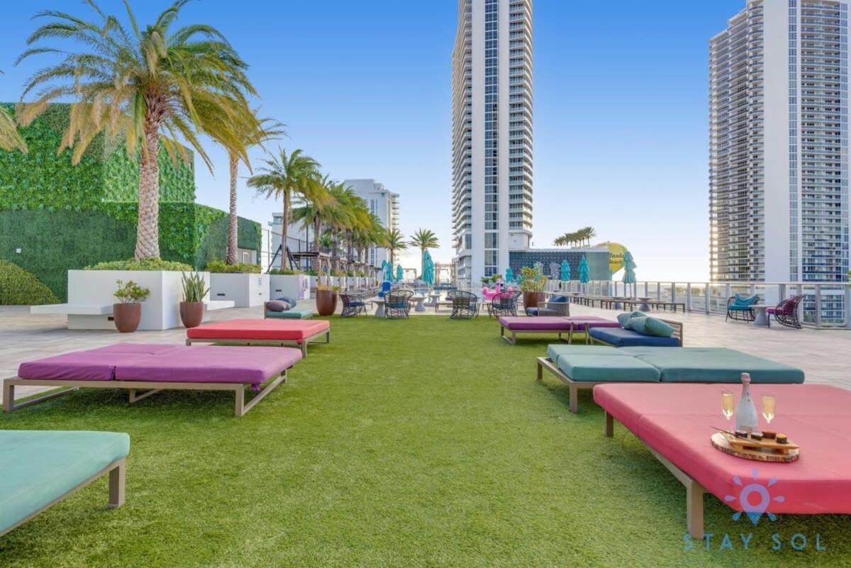 Luxury With Stunning View, Balcony, Amazing Pools Hollywood Exterior foto